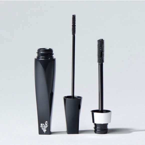 🔥 EPIC twisted mascara - Picture 1 of 2